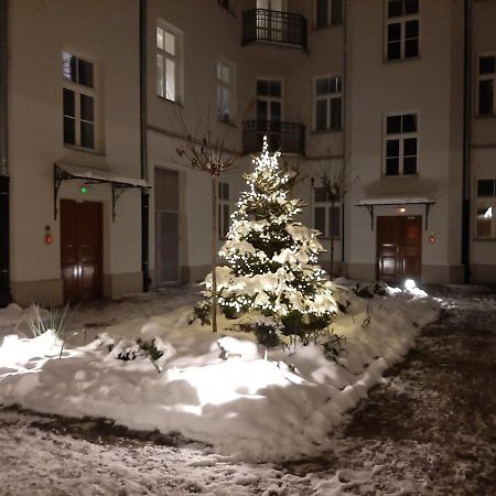 1 Syp, Kawa Vertuo, Kosmetyki Ada, 3 Min Metro Wilenska, By Visitwarsaw Apartments מראה חיצוני תמונה
